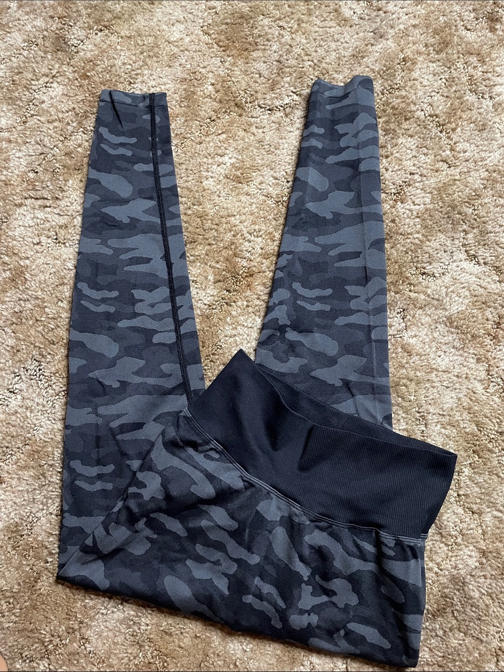 Victoria’s‎ Secret PINK Sport Camouflage Ruched Leggings Size Small